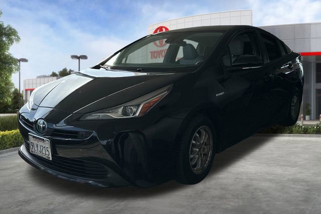 Certified 2022 Toyota Prius LE FWD image 2