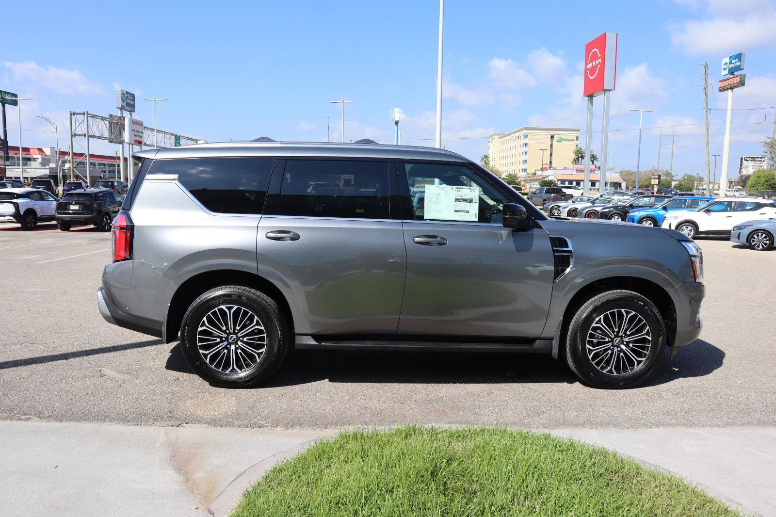 New 2026 Nissan Armada Platinum image 11