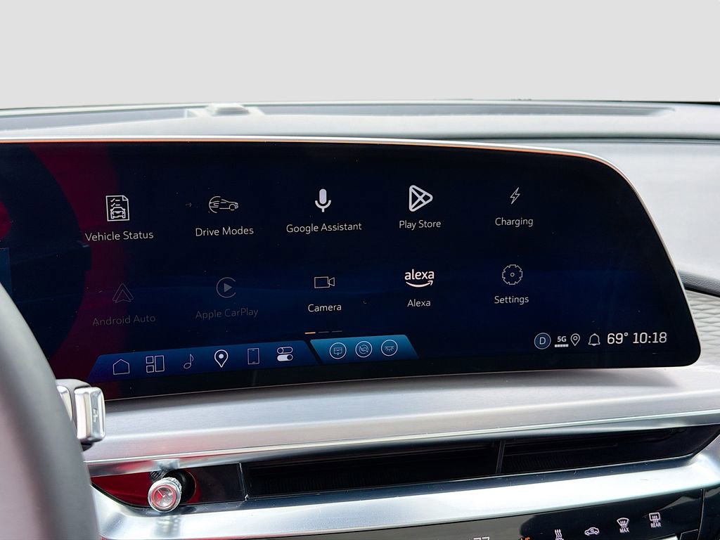 New 2025 Cadillac Lyriq Sport image 15