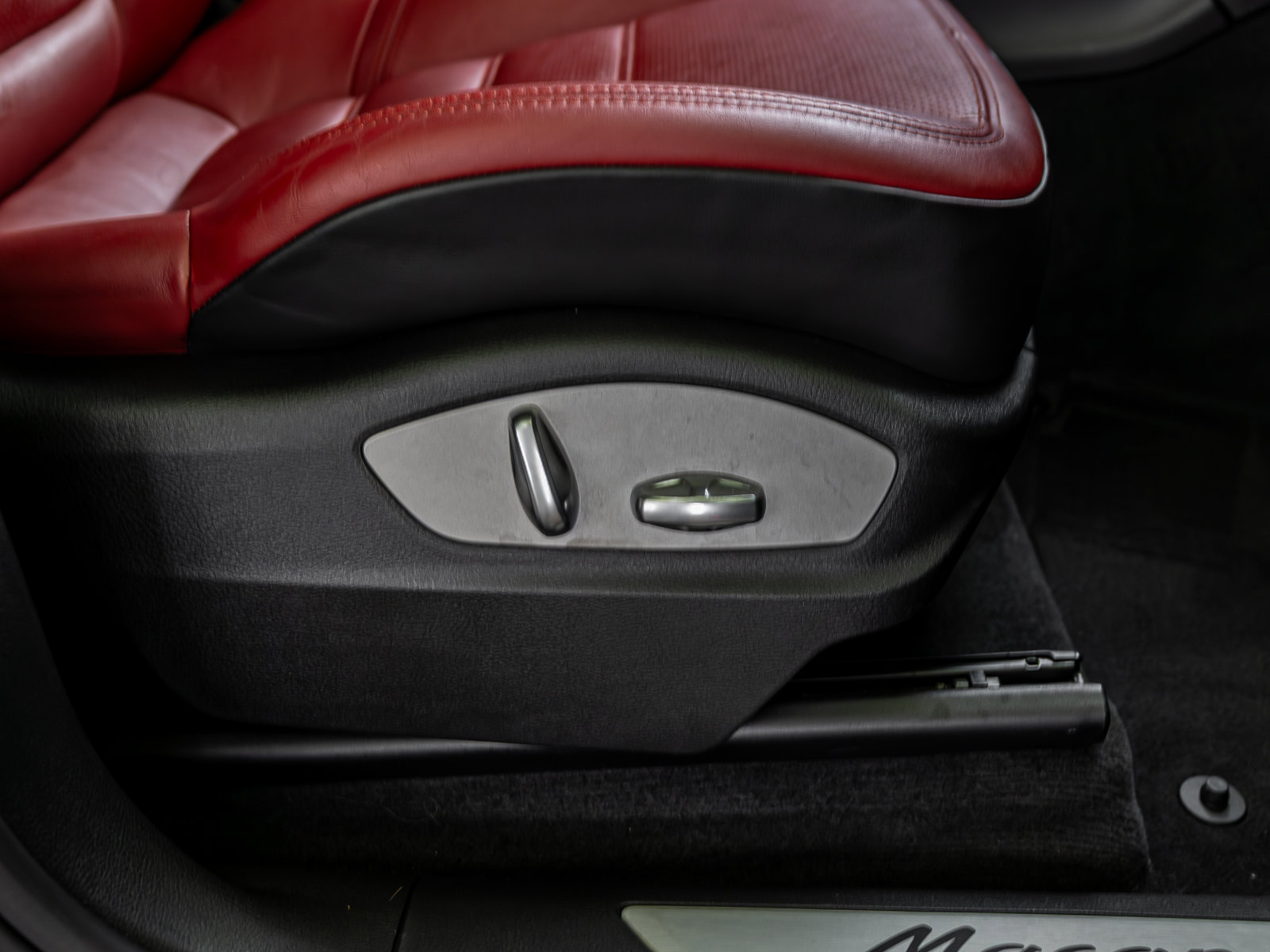 Used 2017 Porsche Macan GTS AWD/4WD image 60