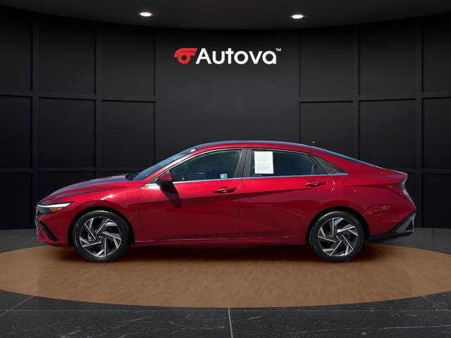 Used 2024 Hyundai Elantra Limited FWD image 2