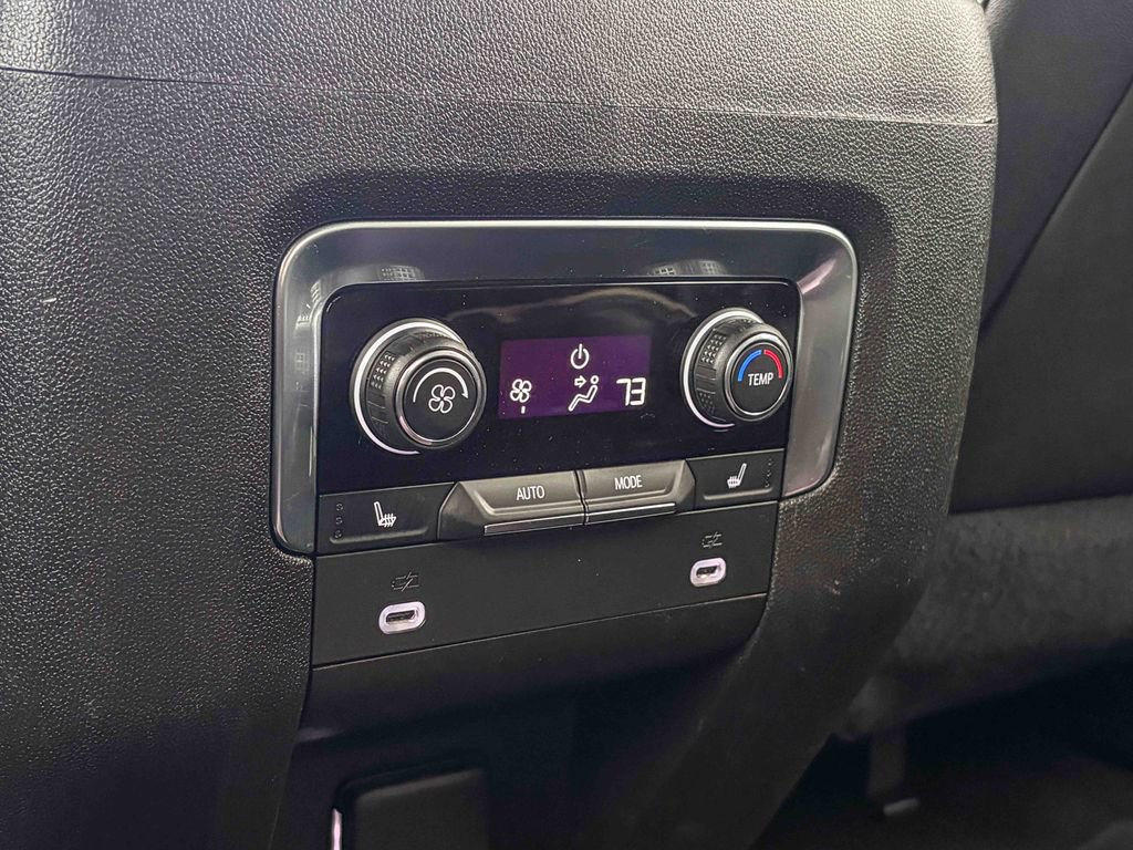 Used 2021 Chevrolet Tahoe Premier w/ Premium Package image 23