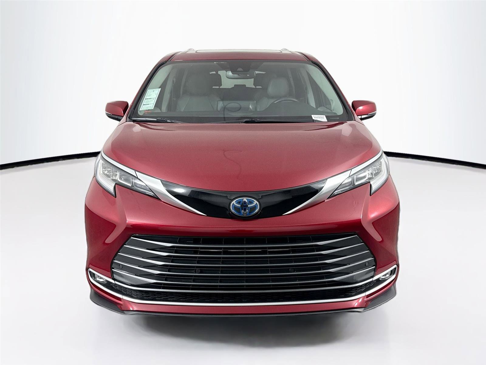 Used 2023 Toyota Sienna Limited FWD image 9