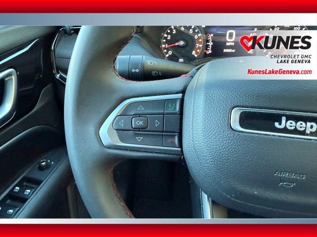 Used 2025 Jeep Compass Trailhawk image 41