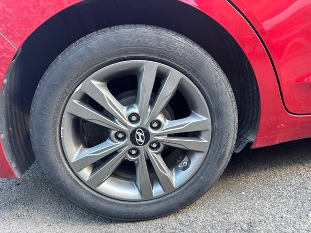 Used 2017 Hyundai Elantra SE FWD image 17