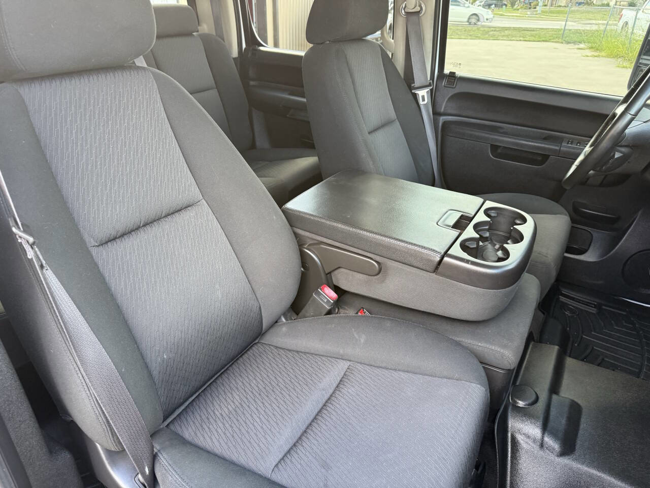 Used 2014 Chevrolet Silverado 2500 LT w/ Interior Plus Package image 15