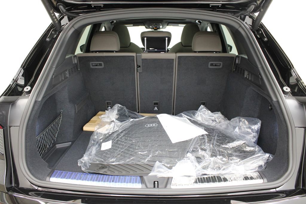 New 2025 Audi Q5 Prestige image 29