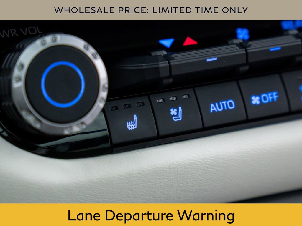 Used 2024 Toyota Sequoia Capstone image 28