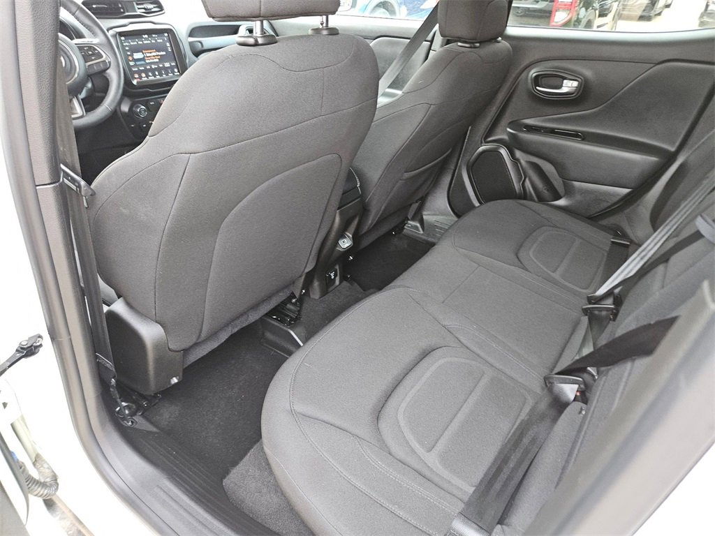 Used 2022 Jeep Renegade Latitude w/ Convenience Group image 13