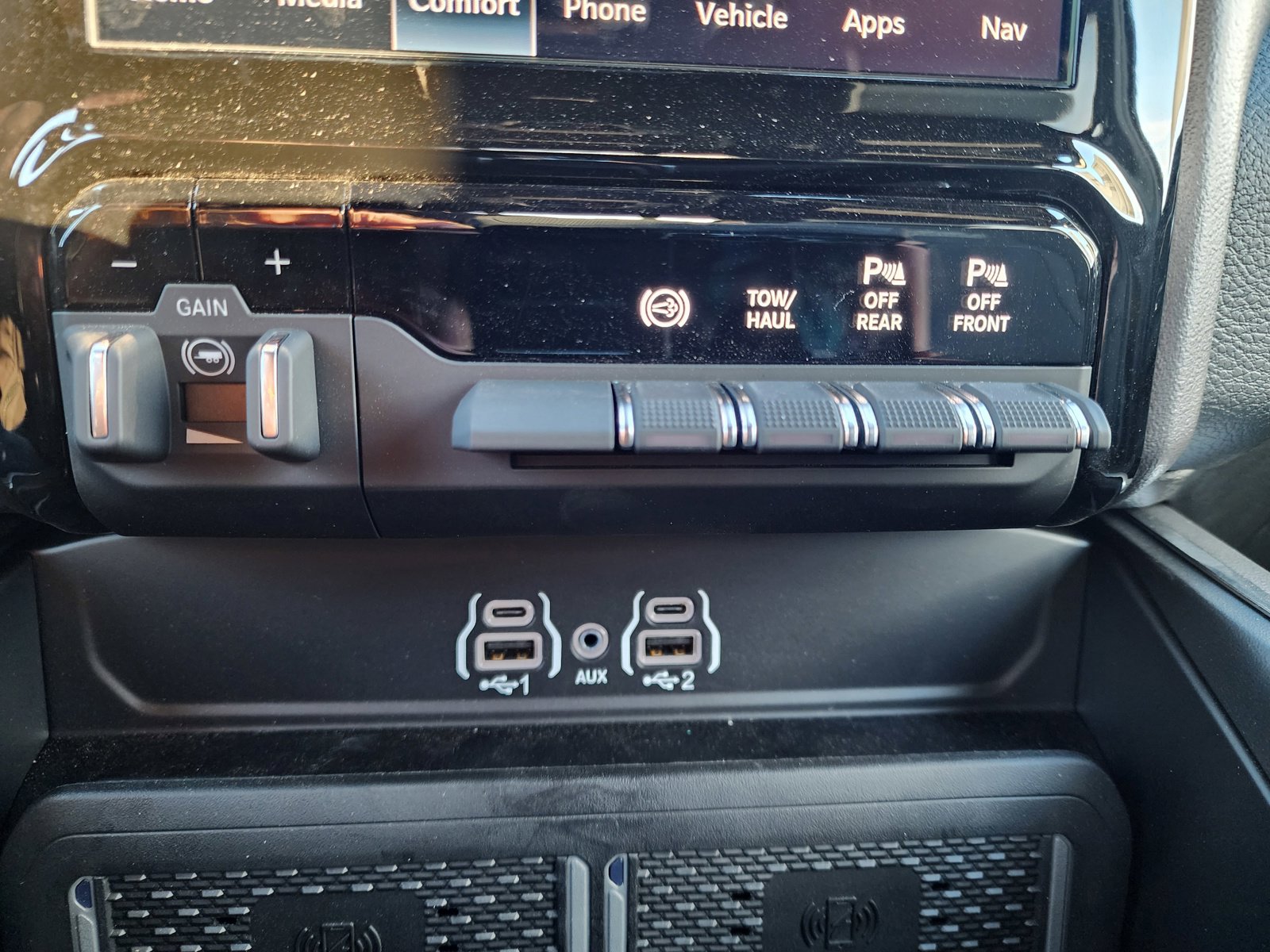 New 2026 RAM 2500 Laramie w/ Night Edition image 23