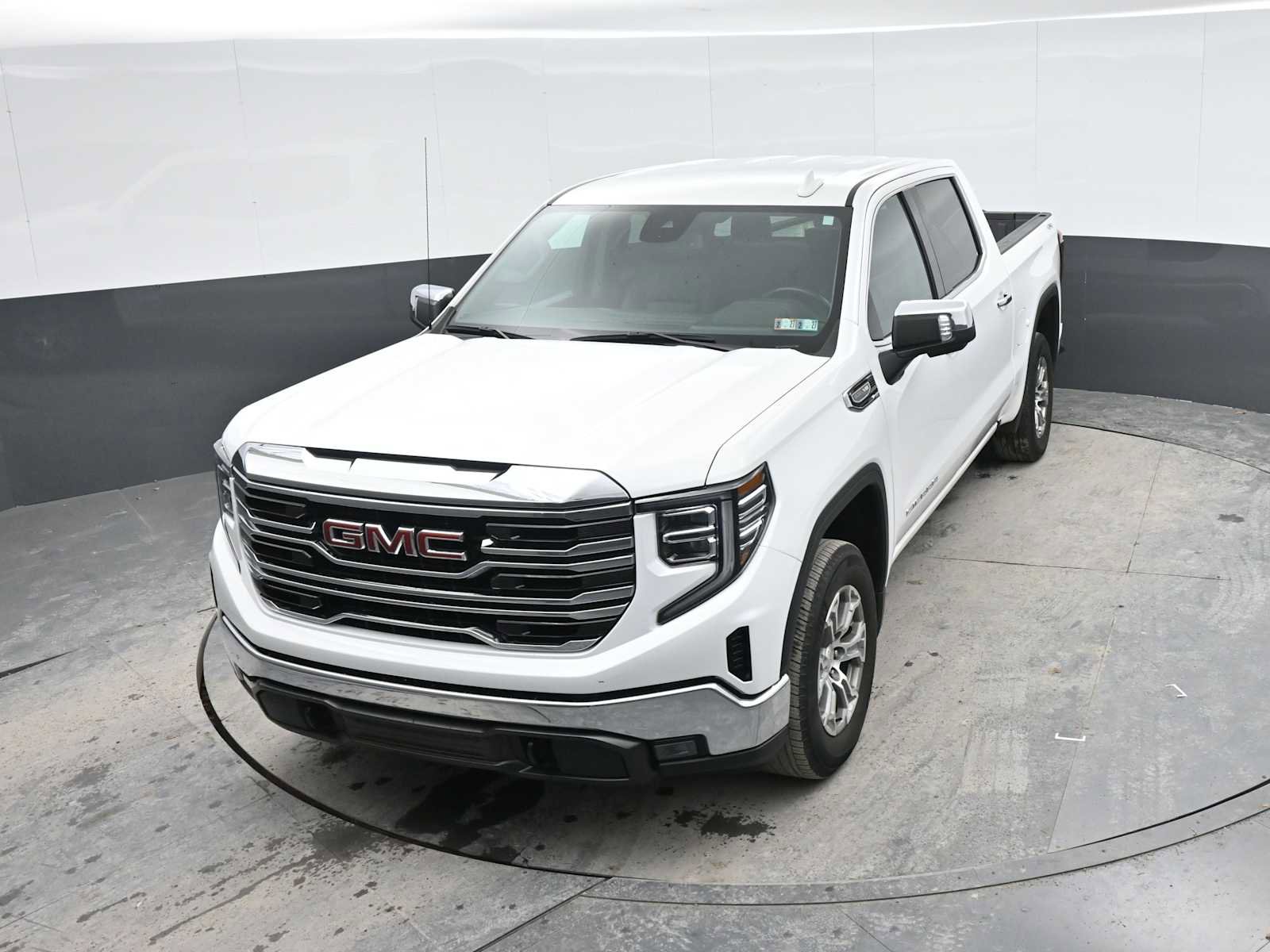 Used 2024 GMC Sierra 1500 SLT image 37