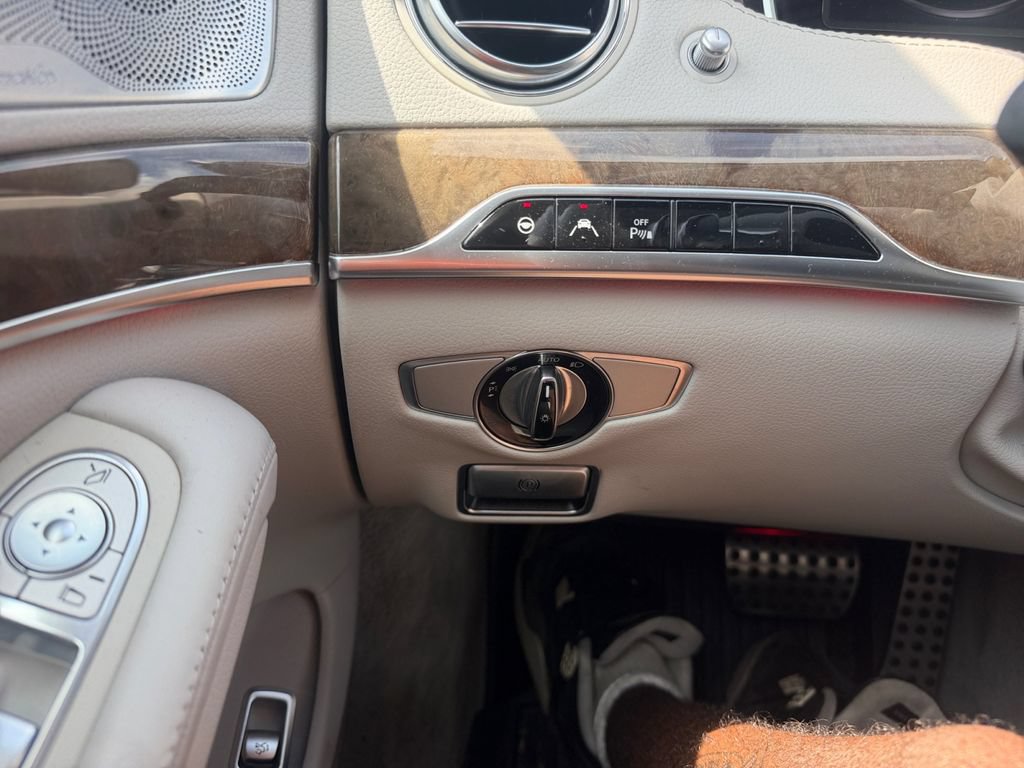 Used 2014 Mercedes-Benz S 550 Sedan image 20