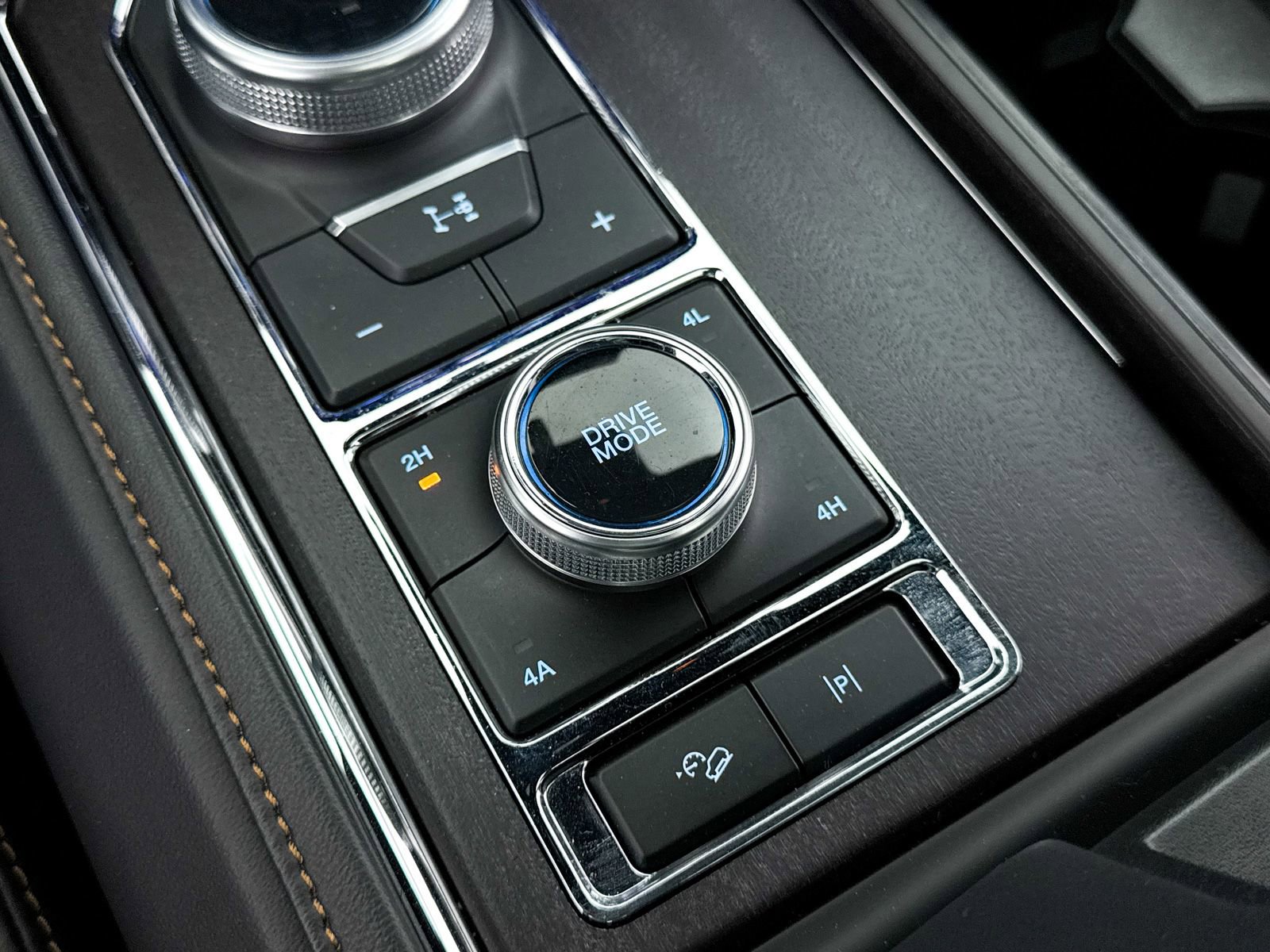 Used 2024 Ford Expedition Platinum AWD/4WD image 10