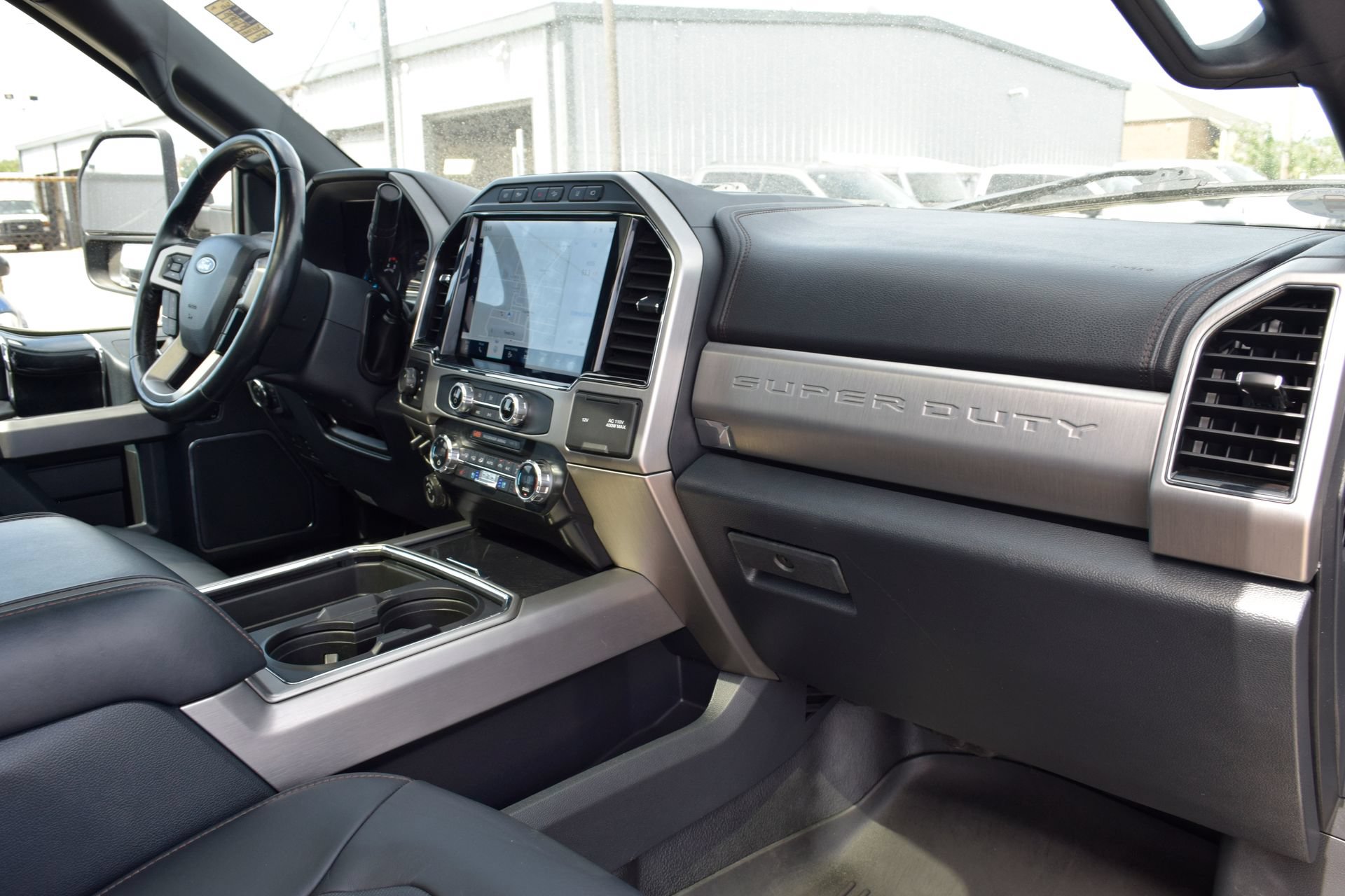 Used 2022 Ford F450 Platinum w/ FX4 Off-Road Package AWD/4WD image 21