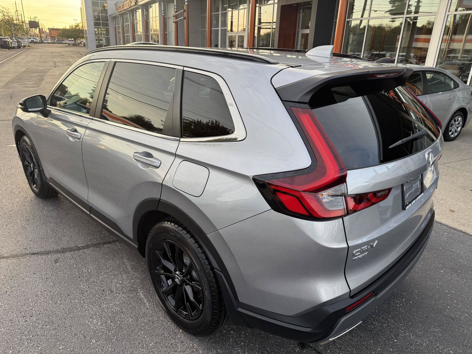 Used 2023 Honda CR-V Sport image 11