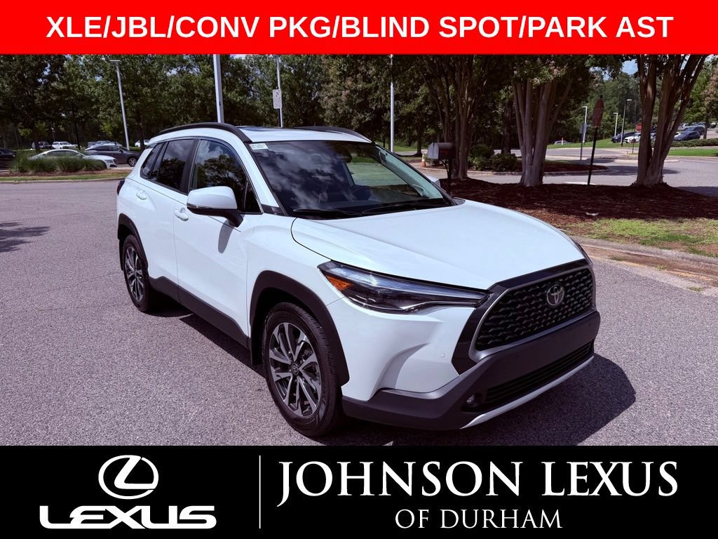 Used 2023 Toyota Corolla Cross XLE w/ Convenience Package FWD image 1