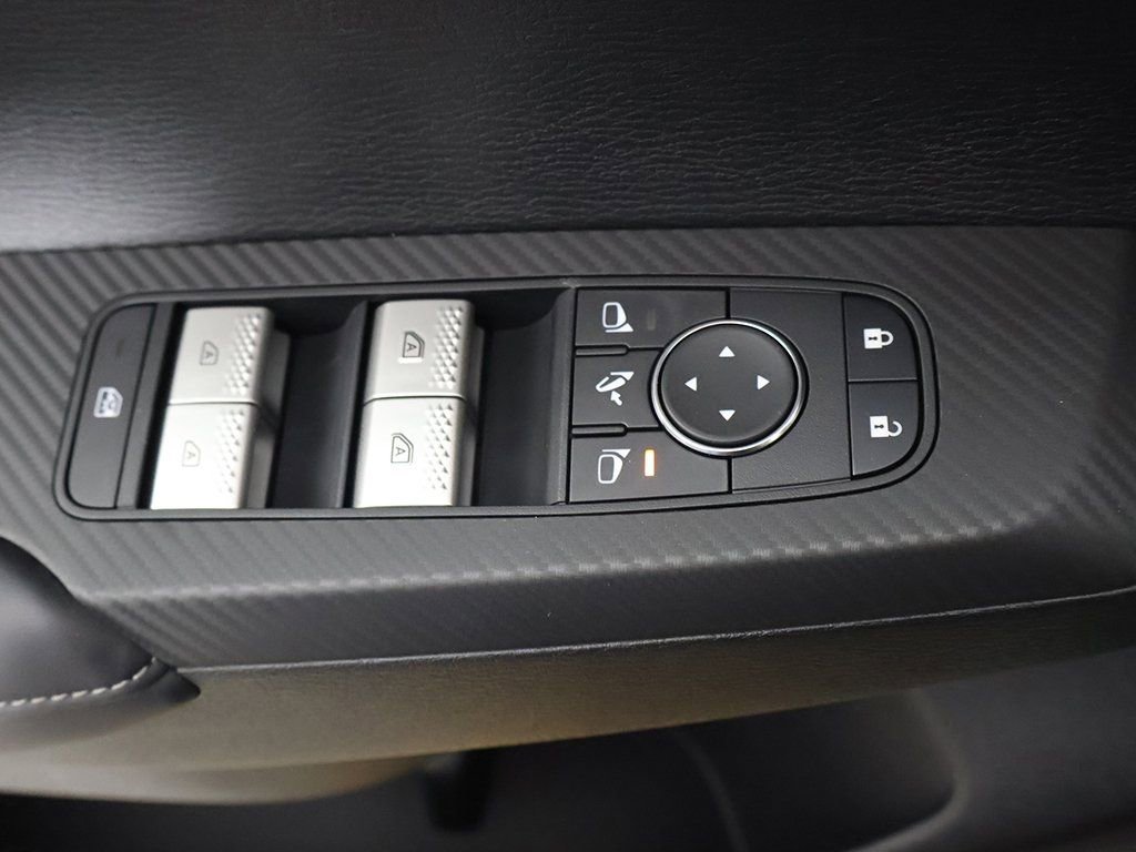 New 2026 Mitsubishi Outlander SE image 40