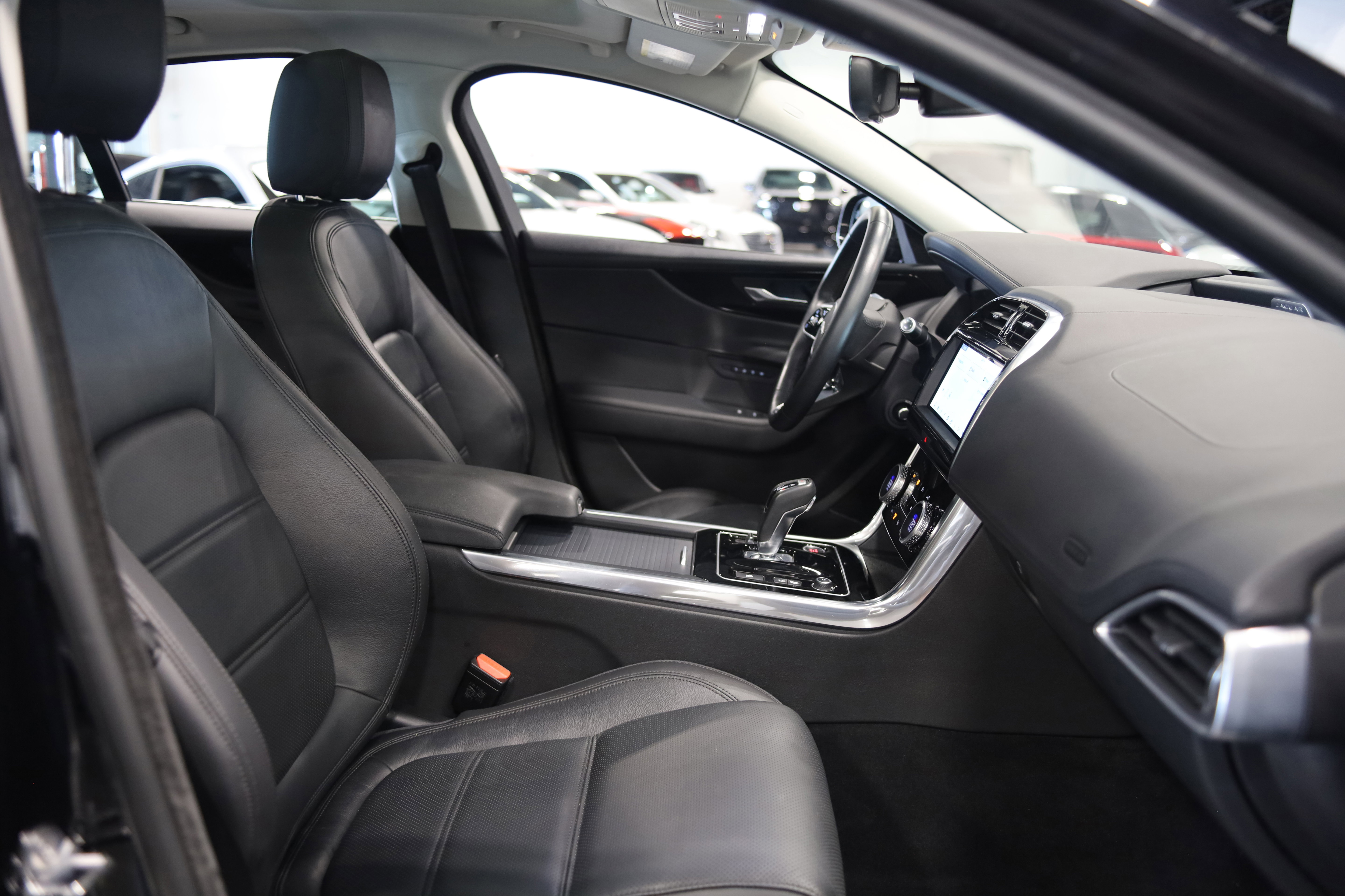 Used 2020 Jaguar XE S image 36