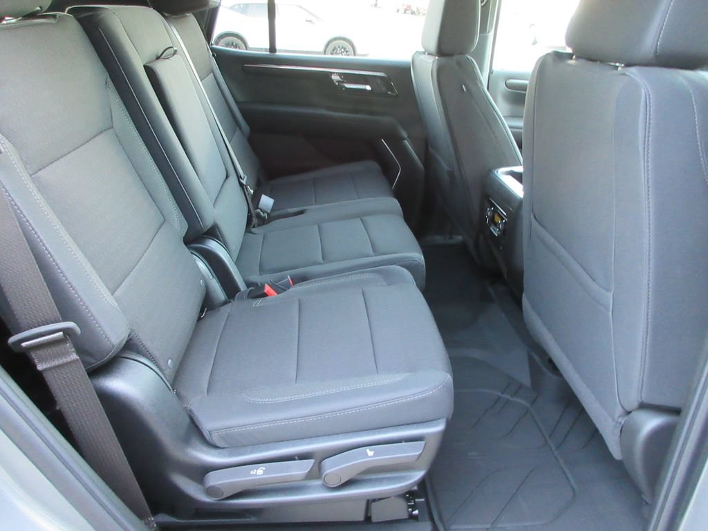 New 2026 Chevrolet Tahoe LS w/ LS Custom Edition AWD/4WD image 17