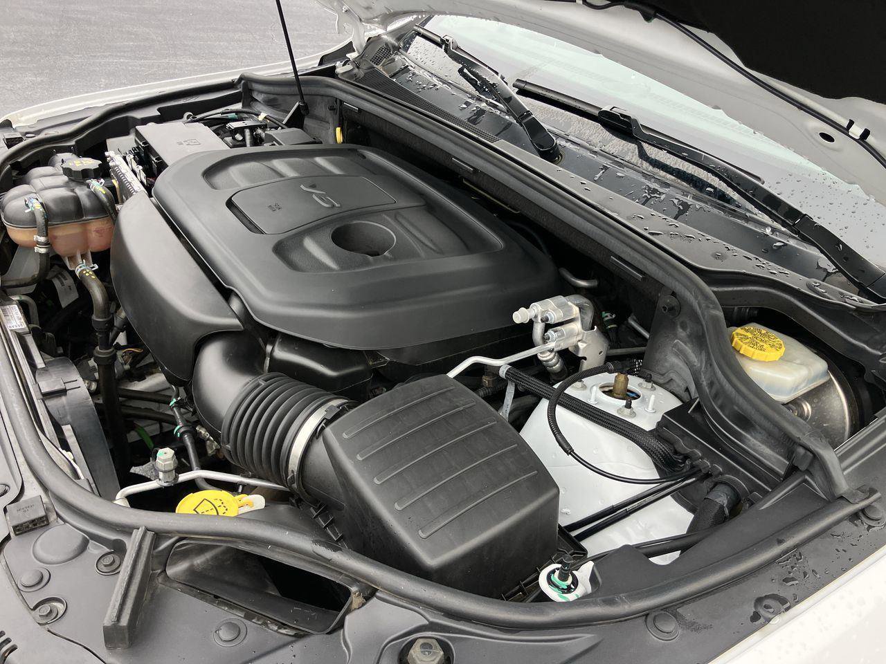 Used 2020 Jeep Grand Cherokee Overland AWD/4WD image 37