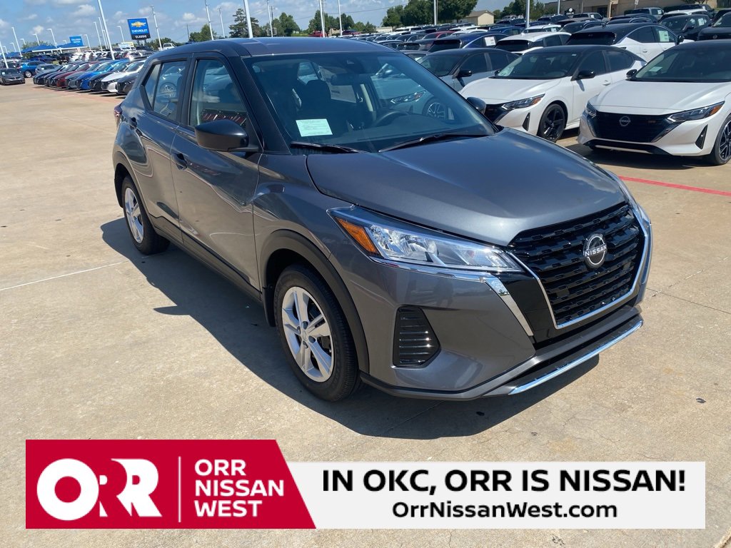 New 2025 Nissan Kicks Play S image 7