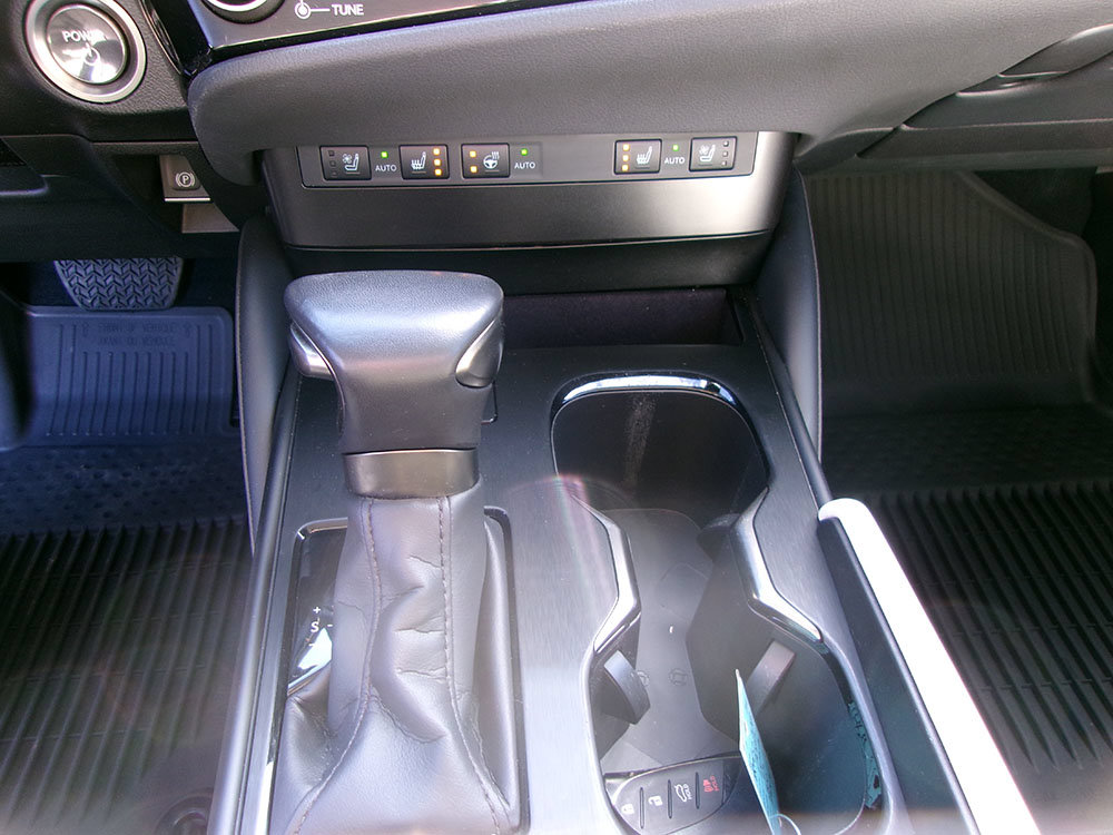 Used 2025 Lexus ES 300h w/ Premium Package FWD image 18