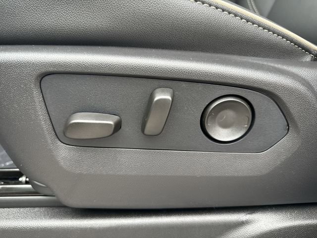 New 2026 GMC Yukon XL Elevation image 12