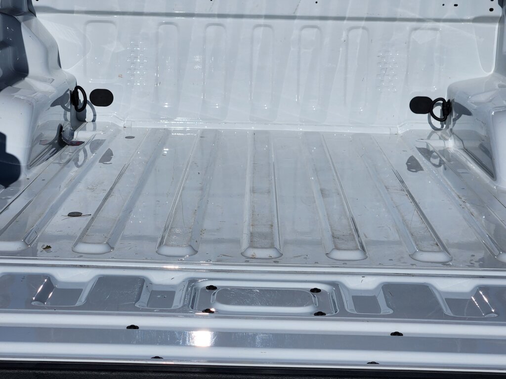 Used 2024 Jeep Gladiator Mojave w/ Safety Group AWD/4WD image 12