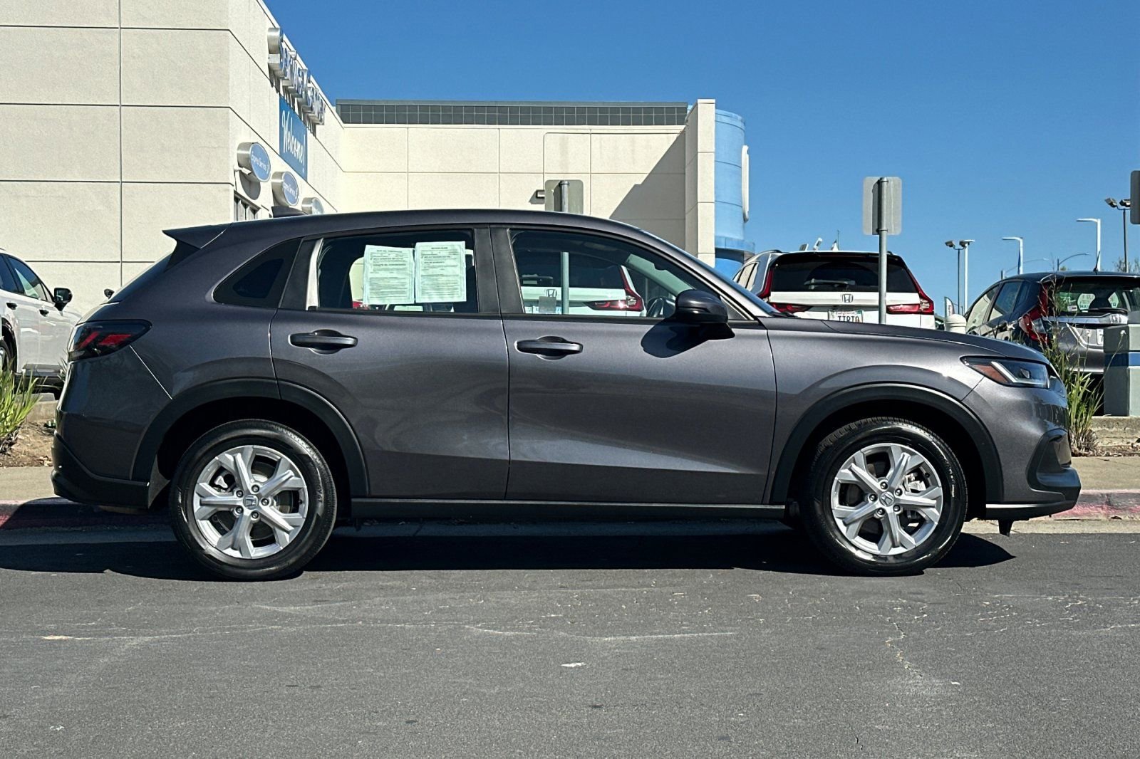 Certified 2024 Honda HR-V LX image 2