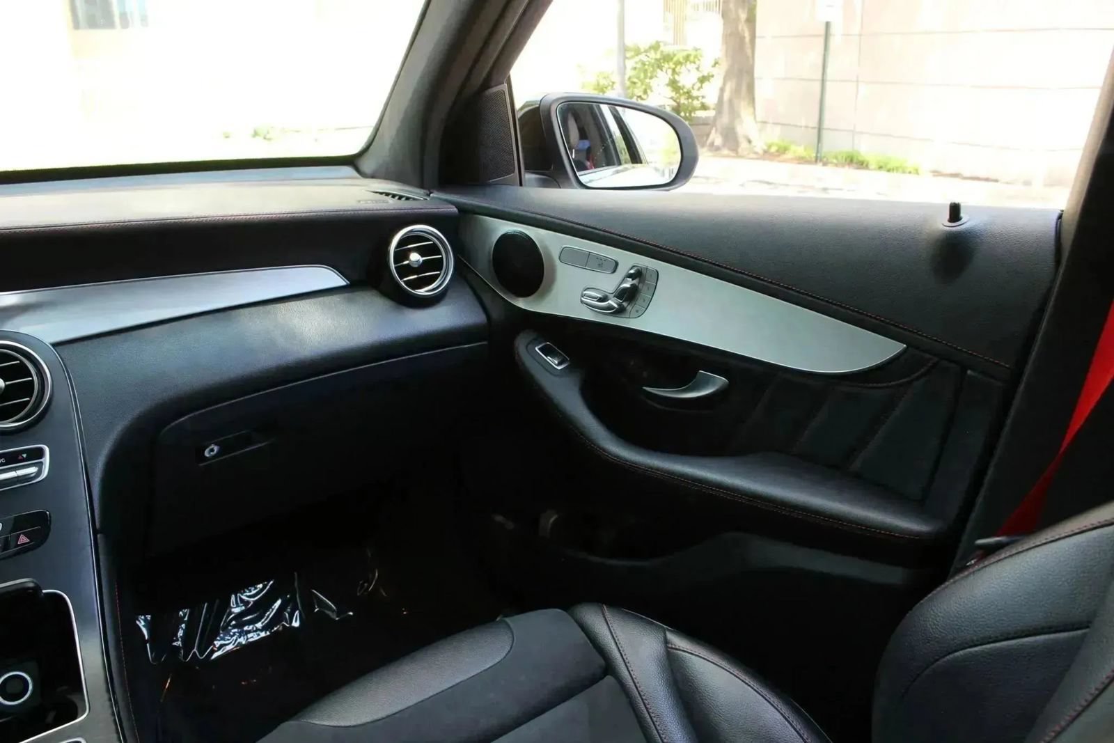 Used 2019 Mercedes-Benz GLC 43 AMG 4MATIC image 28