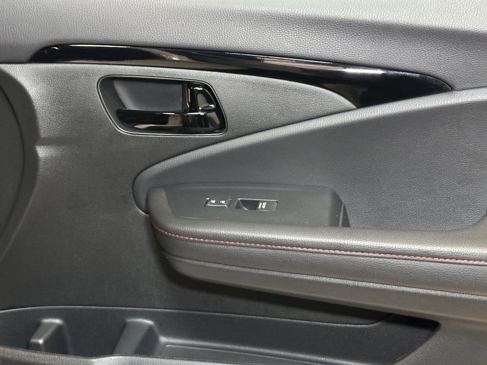 Certified 2024 Honda Passport Black Edition image 38