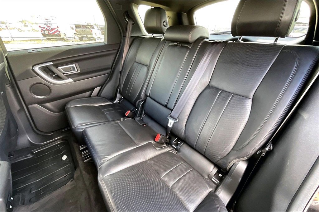 Used 2019 Land Rover Discovery Sport HSE image 19
