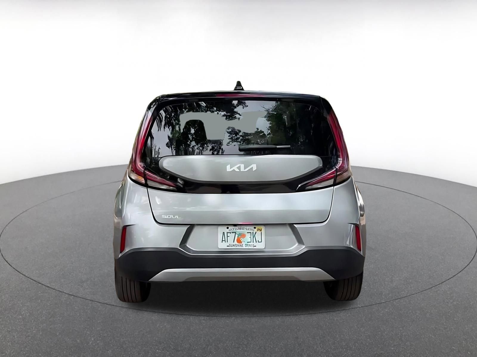 Used 2025 Kia Soul LX w/ LX Technology Package image 14