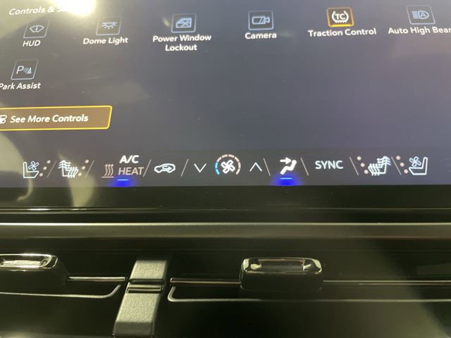 New 2025 Chevrolet Equinox EV RS w/ Convenience Package II image 33