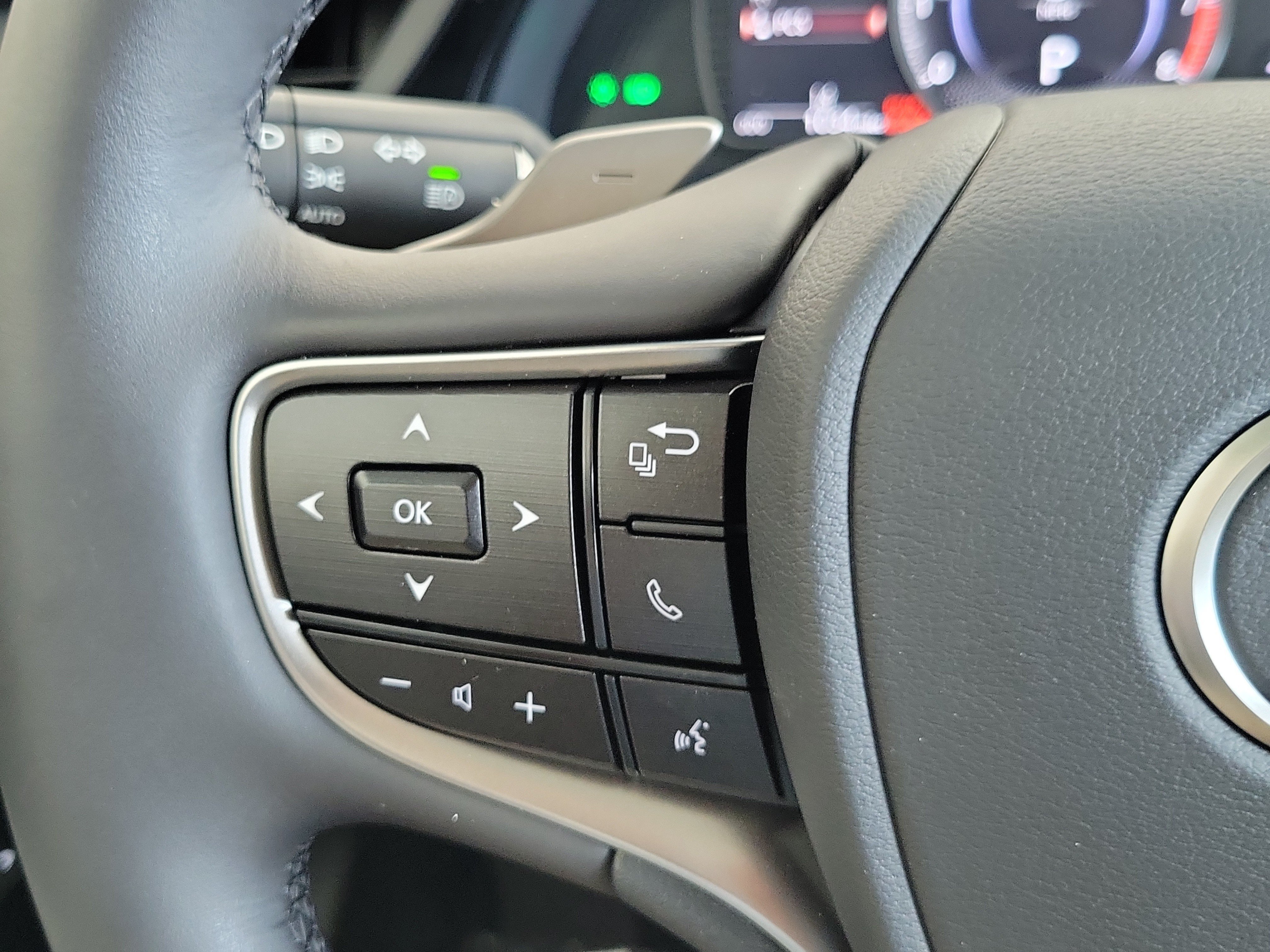 Used 2024 Lexus ES 350 w/ Premium Package FWD image 27