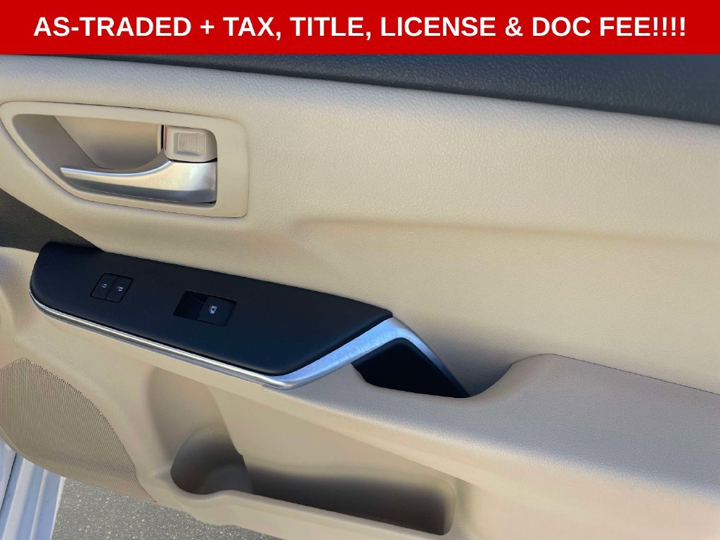 Used 2016 Toyota Camry LE w/ Moonroof Package FWD image 10