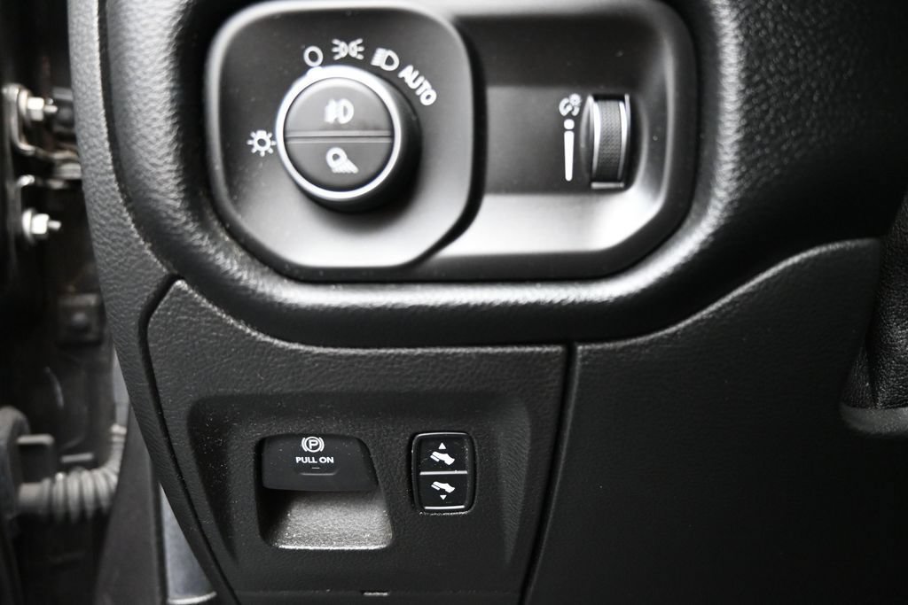 Used 2020 RAM 1500 Rebel AWD/4WD image 12