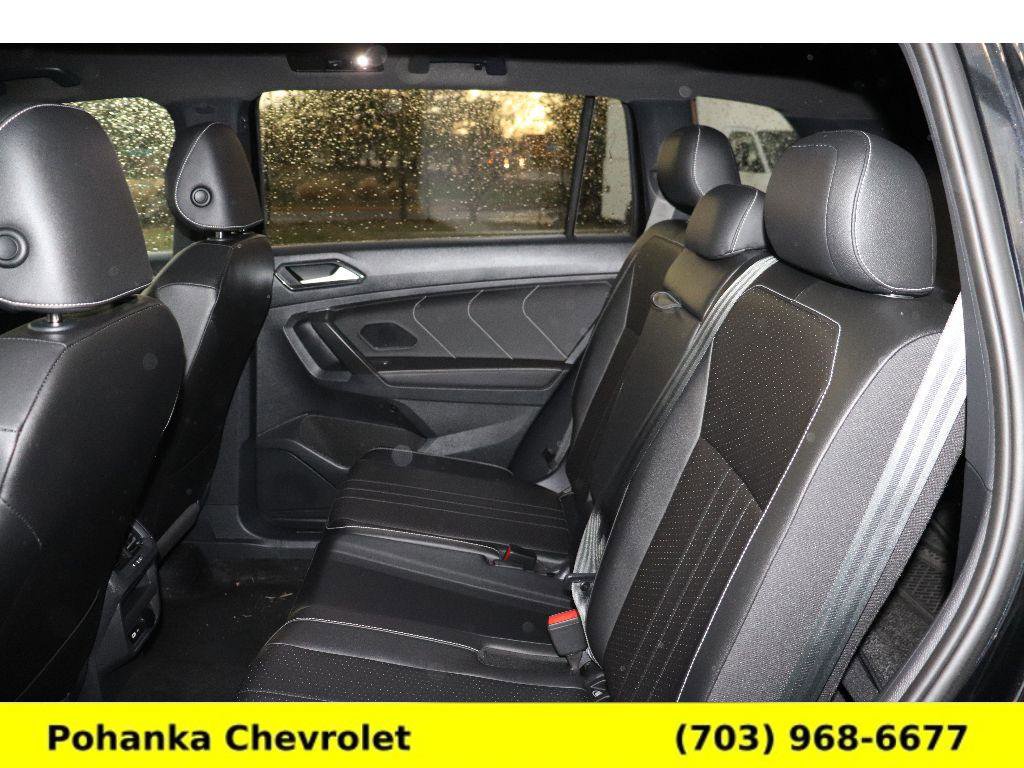 Used 2024 Volkswagen Tiguan SE R-Line image 27