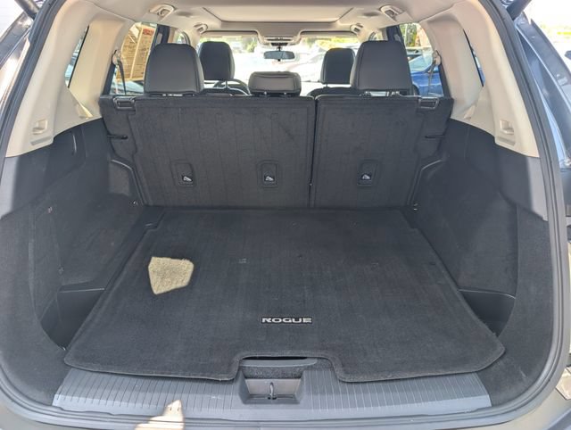 Used 2023 Nissan Rogue SV w/ SV Premium B Package FWD image 13