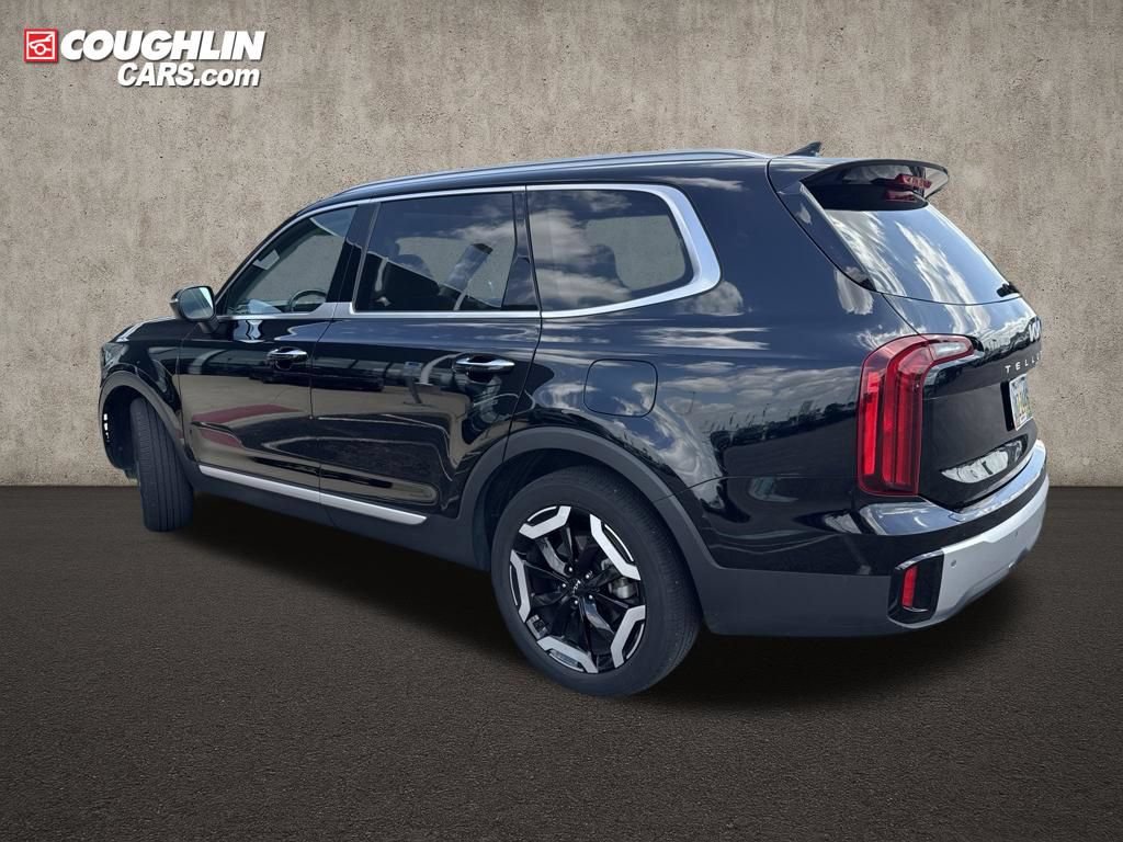Used 2023 Kia Telluride S w/ S Sunroof Package FWD image 6