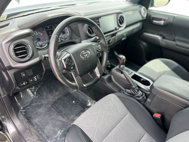 Certified 2023 Toyota Tacoma TRD Off-Road w/ Black Out Package (TMS) AWD/4WD image 17