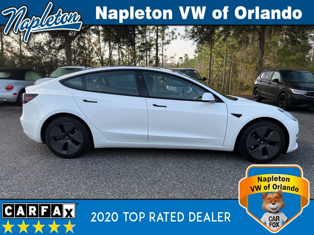 Used 2021 Tesla Model 3 Standard Range Plus image 8