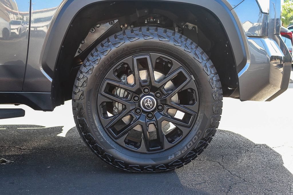 Used 2024 Toyota Tundra Limited AWD/4WD image 12