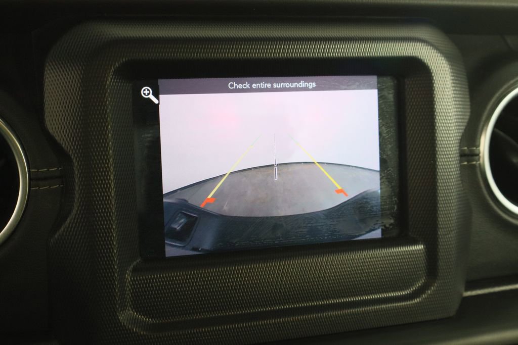 Used 2020 Jeep Gladiator Overland w/ LED Lighting Group image 32