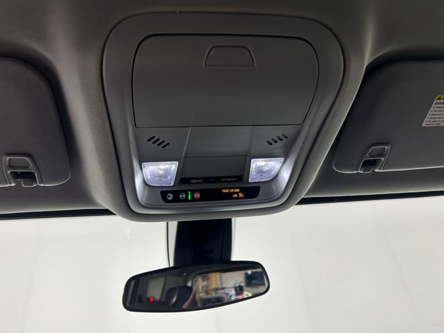 Used 2023 GMC Acadia SLE image 26