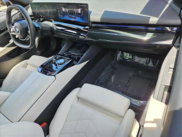 Used 2024 BMW 530i w/ Premium Package RWD image 20