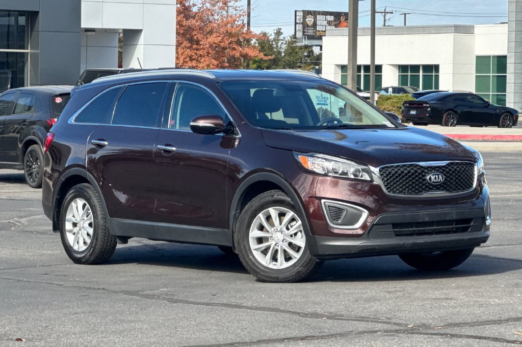 Used 2016 Kia Sorento LX FWD image 2