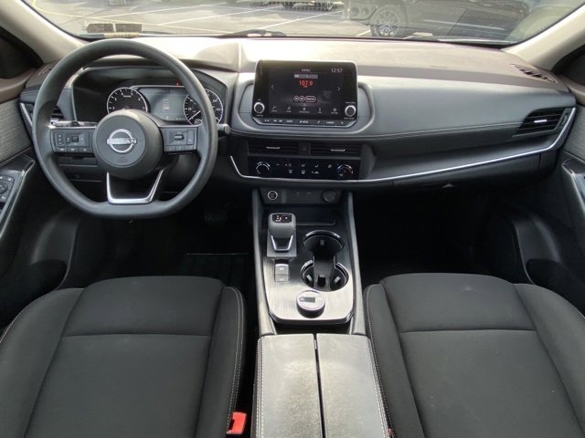 Used 2023 Nissan Rogue S image 25