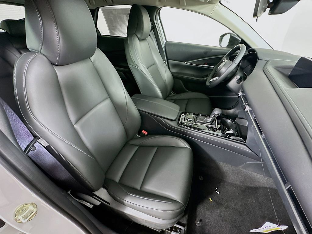 New 2025 MAZDA CX-30 AWD 2.5 S w/ Select Sport Pkg image 34