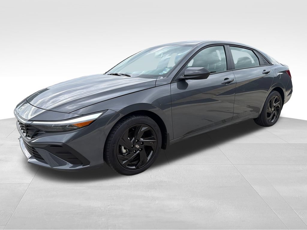 New 2026 Hyundai Elantra Sport FWD 360° Tour